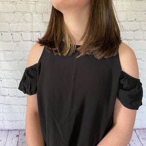 Women’s Ann Taylor LOFT black shoulder peek size S